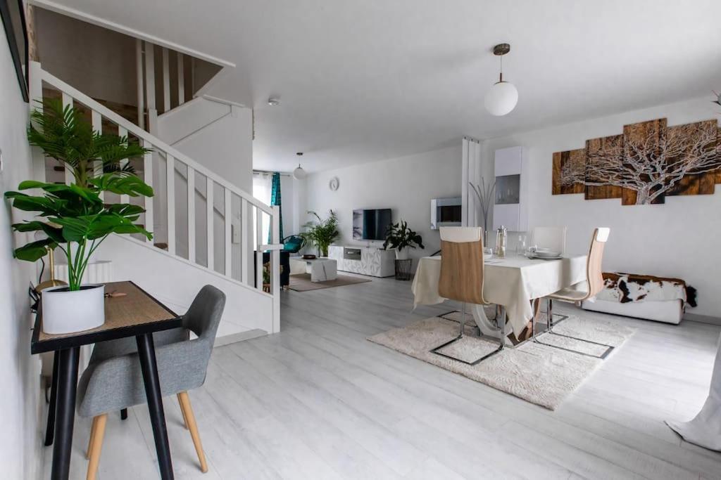 Forest Chic : Maison San Marina Apartamento Parmain Exterior foto